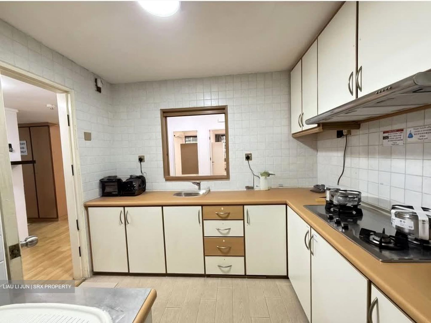 International Plaza (D2), Apartment #578247321